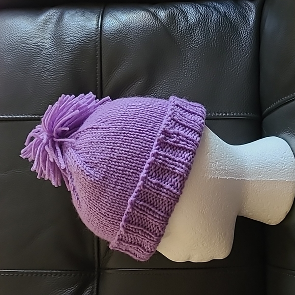 Lavender hand knit hat child - Picture 2 of 4